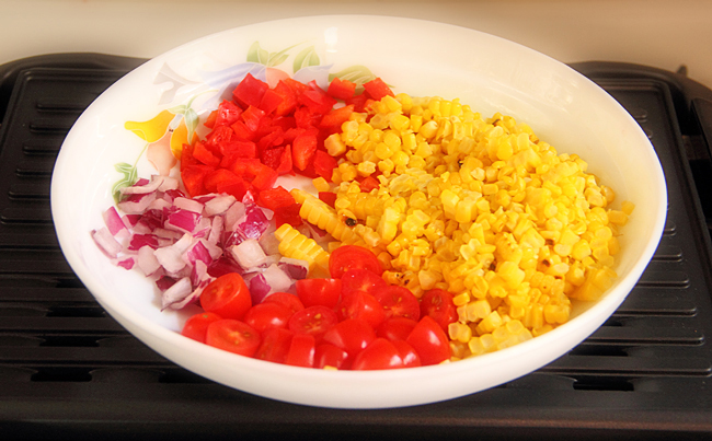 Салат с запечённой кукурузой