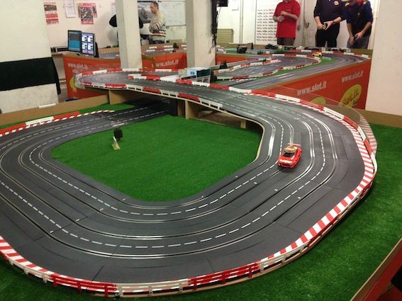 Slot racing cognin 73