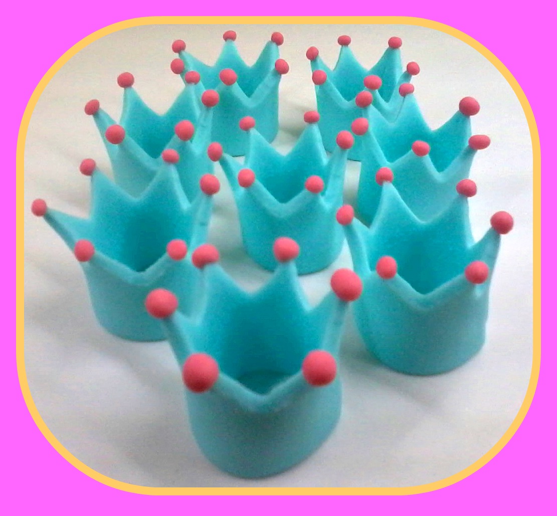 Cuppycakes & more... How to Make Crown Cupcake Toppers