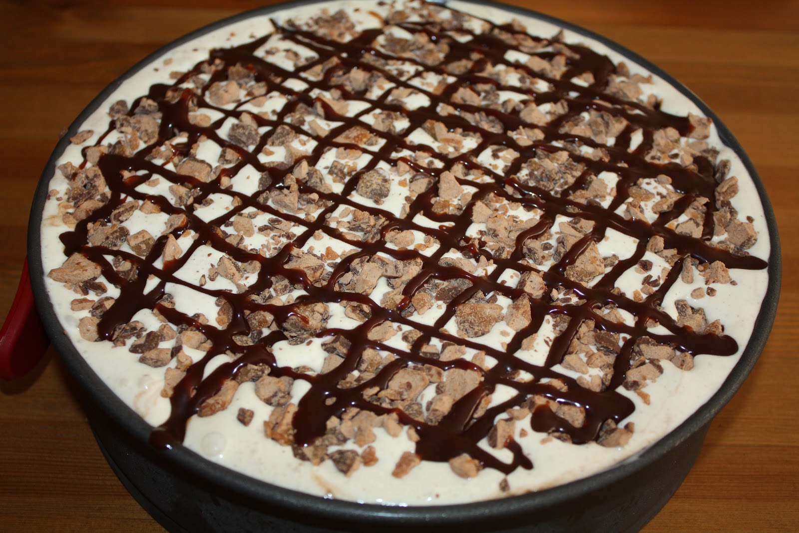 Mel's Sweet Treats Hedy's Mars Bar Ice Cream Cake