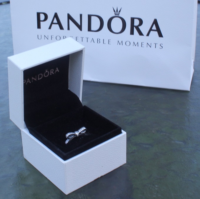 Pandora Bow Ring