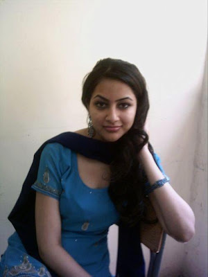 Pakistani Sexy College Girl