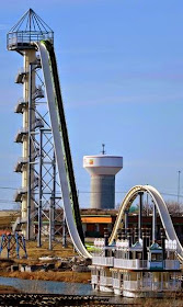 KANSAS CITY WATERSLIDE IS TALLEST IN THE WORLD: