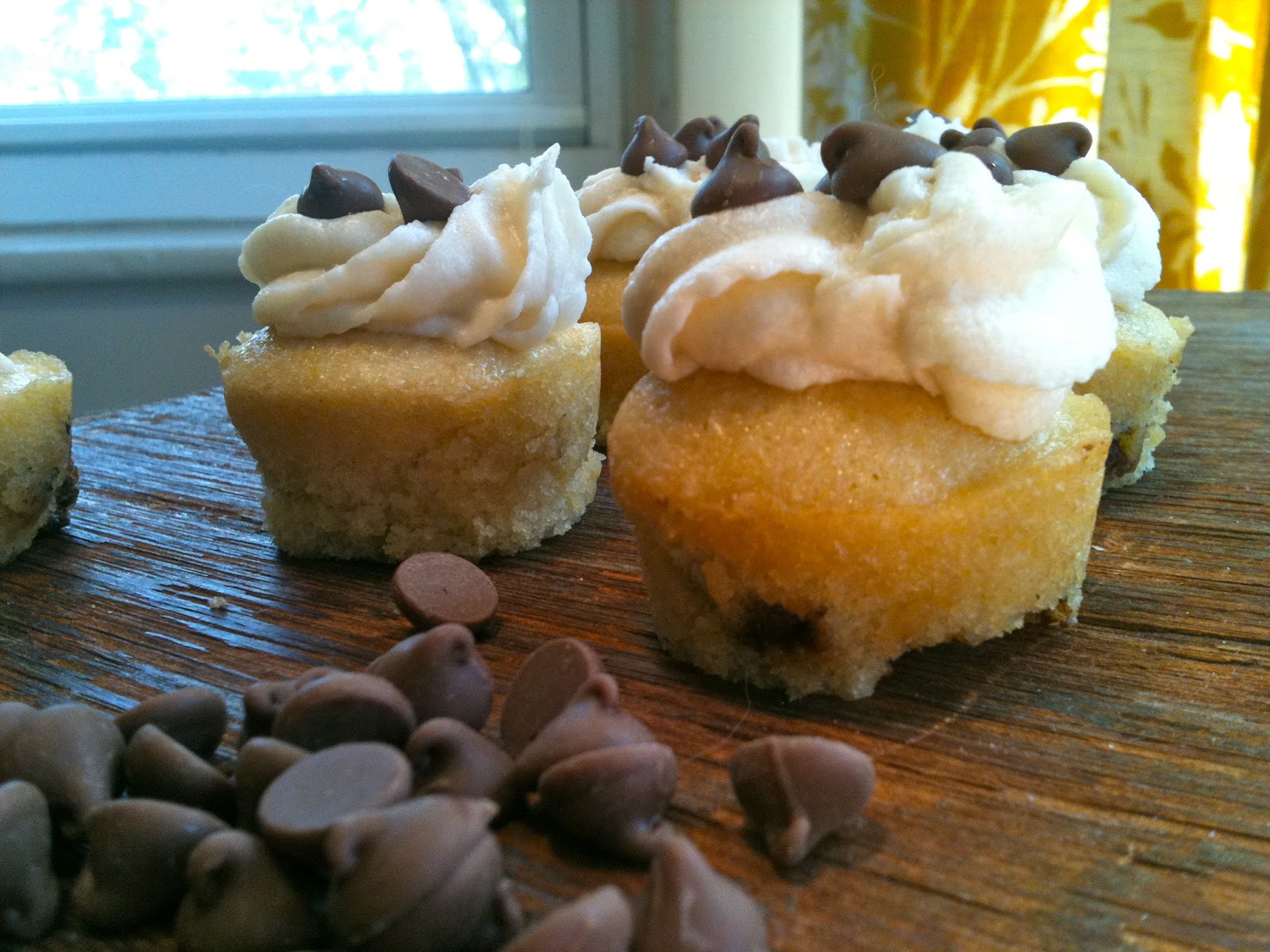 Mini Chocolate Chip Pancake Cupcakes with Maple Frosting Crackerjack23