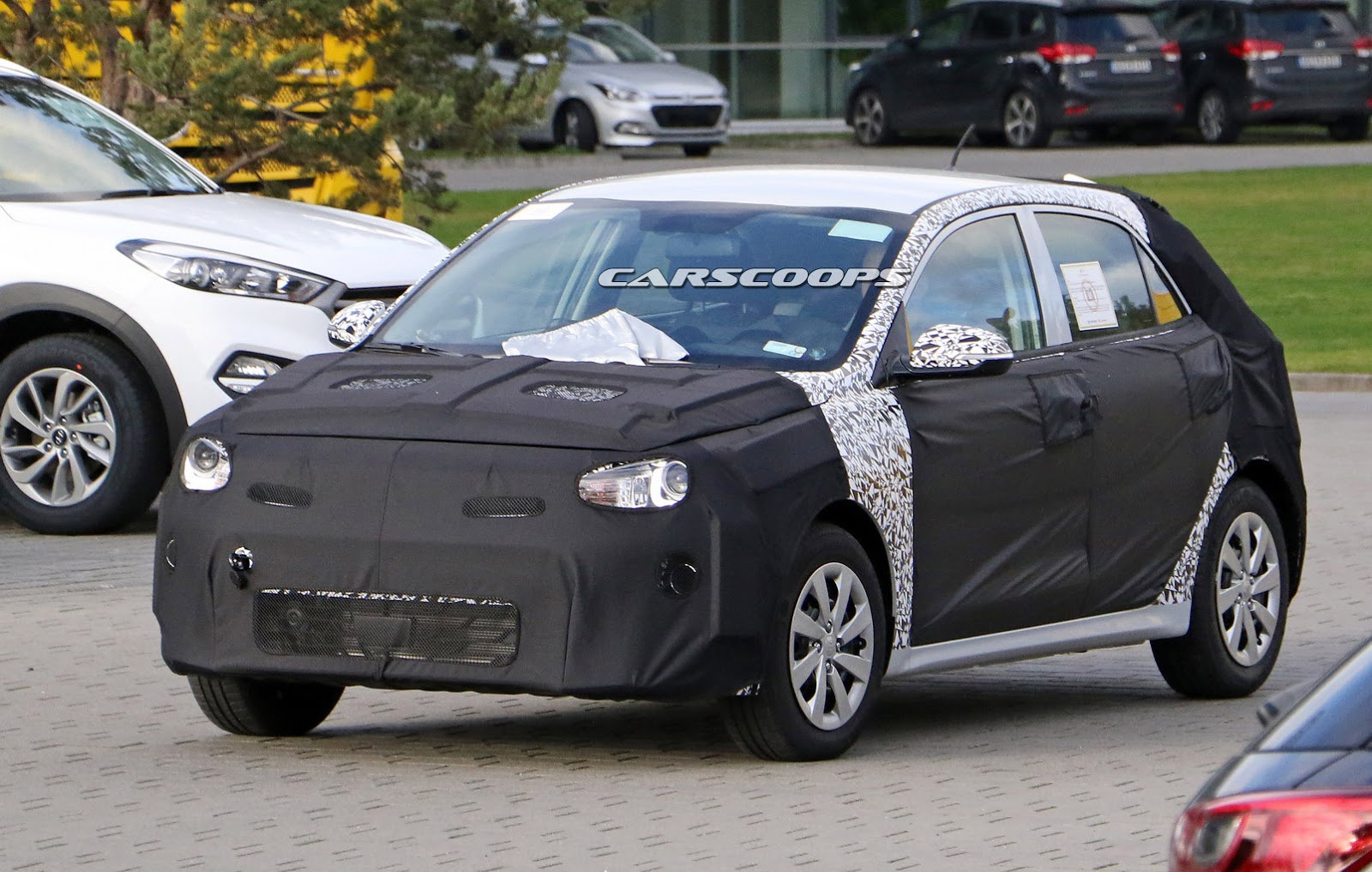 http://4.bp.blogspot.com/-FXnx3uXY1wc/Vov2RpkvOeI/AAAAAAABR_Q/oumvXorDmU8/s1600/New-Kia-Rio-5.jpg New-Kia-Rio-5