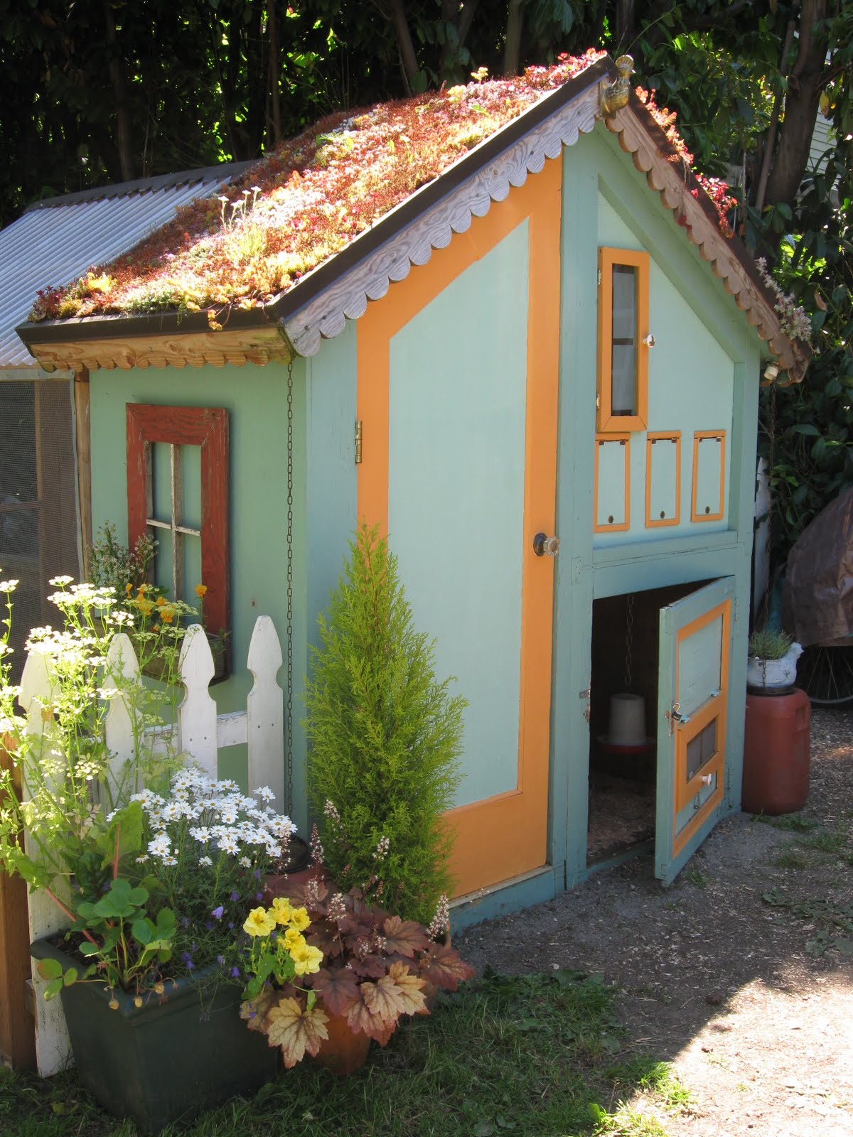 Joanie's in the Garden Seattle Tilth's Chicken Coop/Urban Farm Tour