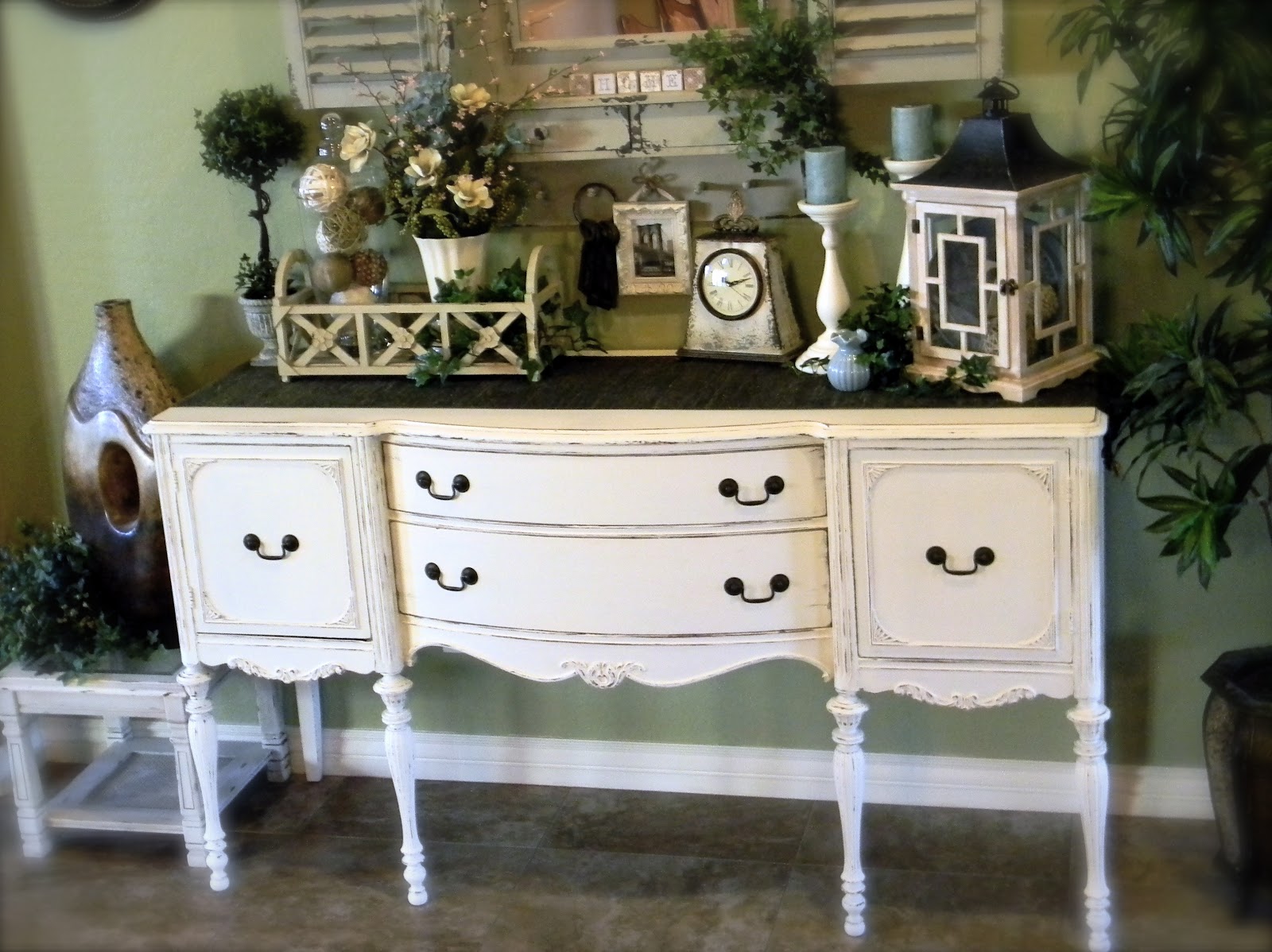 Little Bit of Paint Refinished Furniture