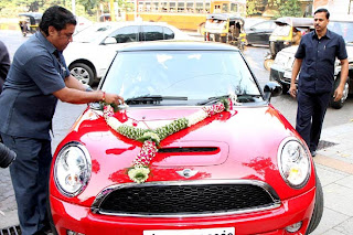  'A Mini Cooper' gift to Aaradhya for her first birthday