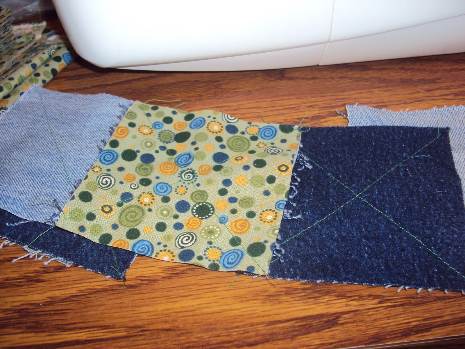 Livin' and Lovin' life How to make a baby Blue Jean Rag Quilt