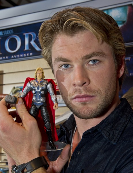 chris hemsworth thor images. chris hemsworth thor costume.