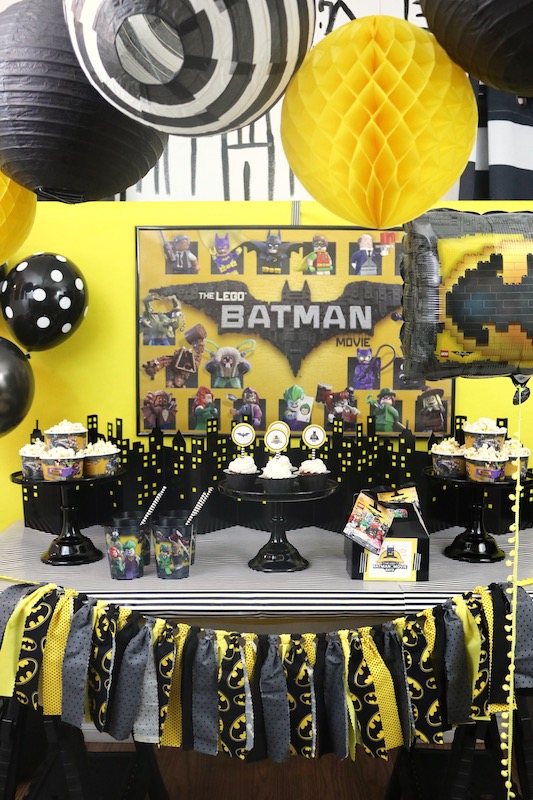 Lego Batman Movie Table Cover Child's Birthday Decorations Party Supplies Favors 