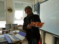Explicando mis pinturas