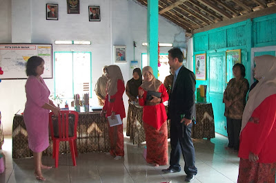 observasi tim WQA ke posyandu binaan puskesmas ngadirojo observasi tim WQA ke posyandu binaan puskesmas ngadirojo