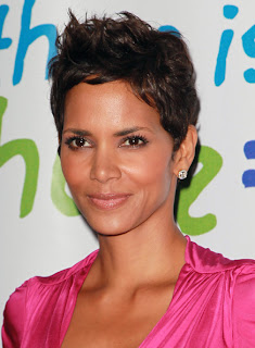 Halle Berry messy pixie haircut at the 2011 Jenesse Silver Rose Auction Halle Berry messy pixie haircut at the 2011 Jenesse Silver Rose Auction