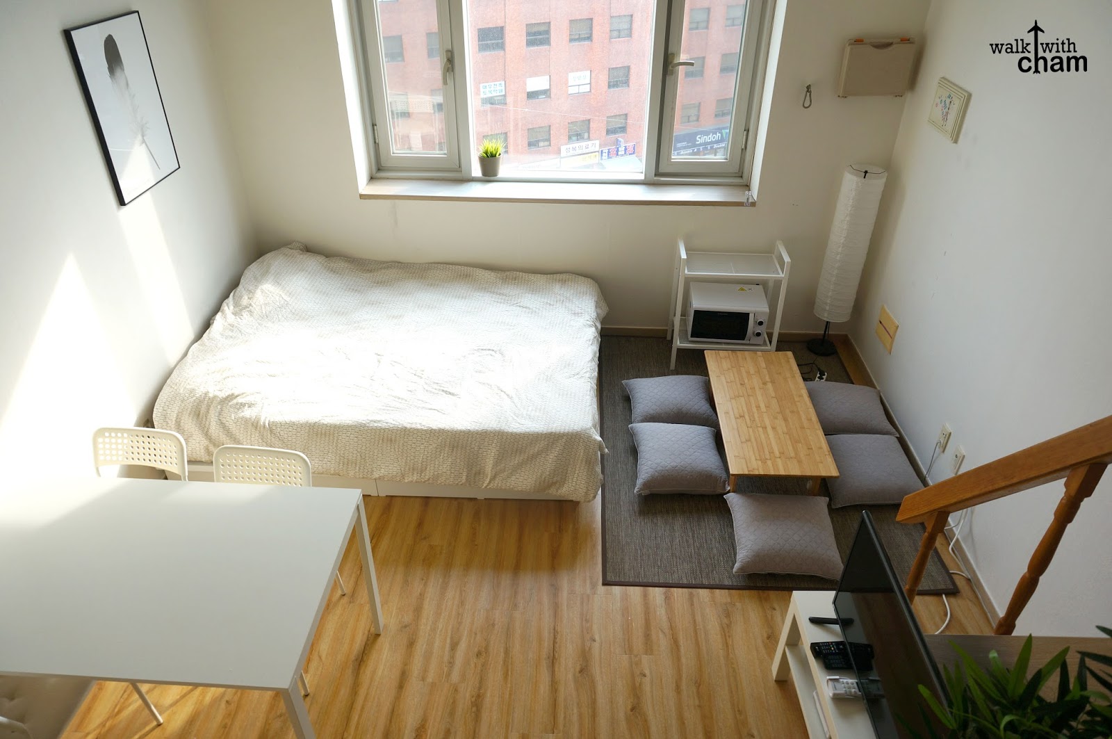 Walk With Cham White Bamboo Airbnb In Dongdaemun Seoul South Korea