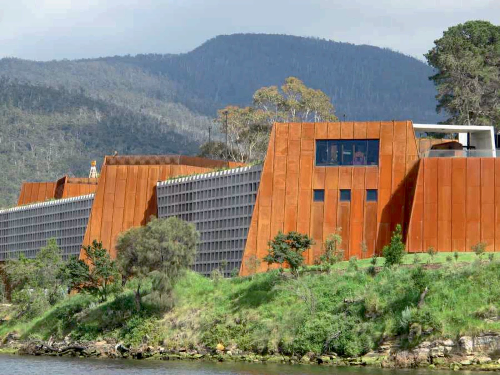 MUSEUM OF OLD AND NEW ART BY FENDER KATSALIDIS A As Architecture