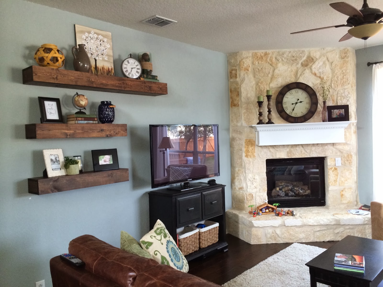 The Inside Scoop DIY Chunky Floating Shelves
