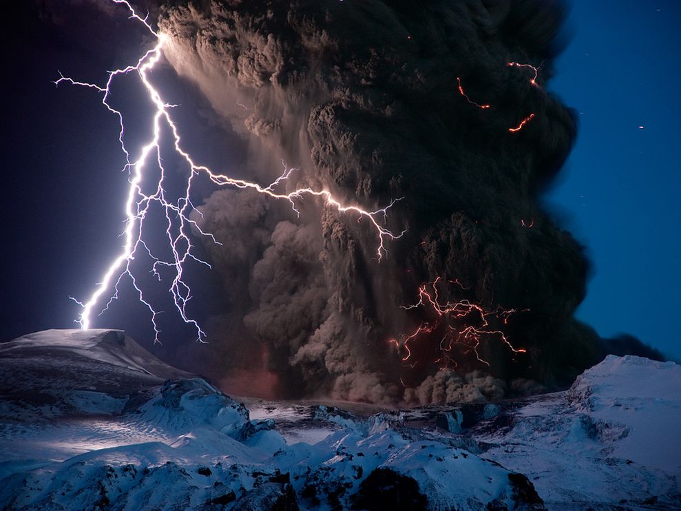 Awesome Volcano Pictures