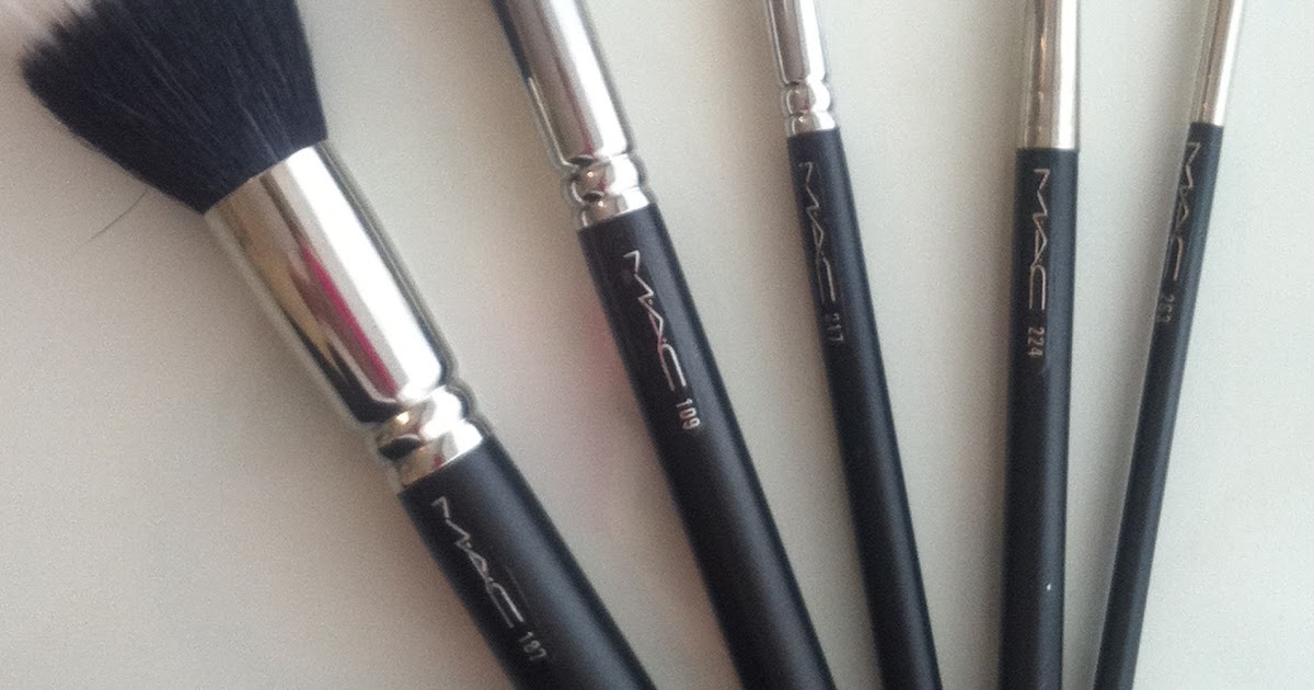 DanielleLoveMakeup My Top 5 MAC Brushes for Beginners.