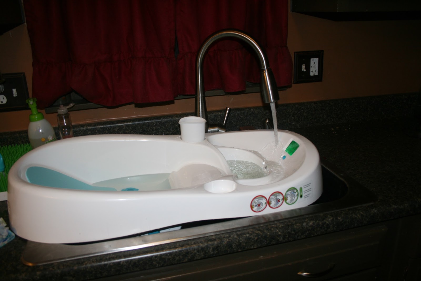 Trying To Go Green Peppy Parents 4Moms Cleanwater infant bath tub