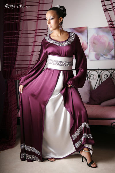 Moroccan Clothing Women on Moroccan Version If You Re Looking To Buy Moroccan Caftans And Clothes
