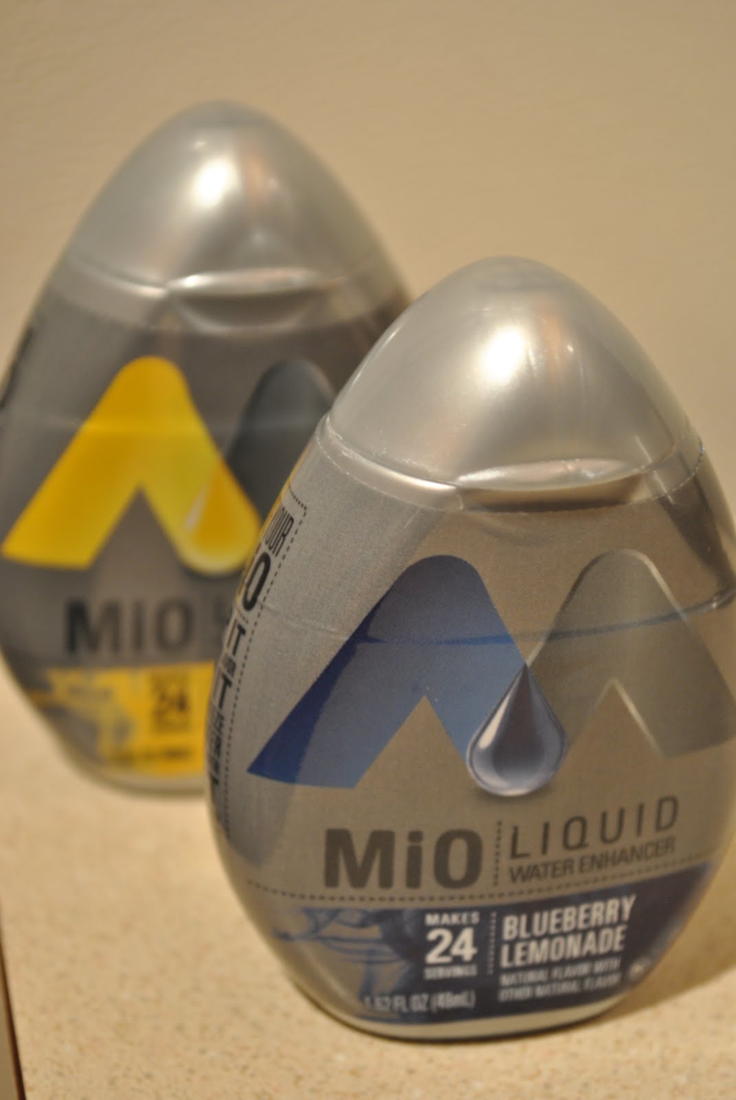 Foodette Reviews MiO Lemonade and Blueberry Lemonade