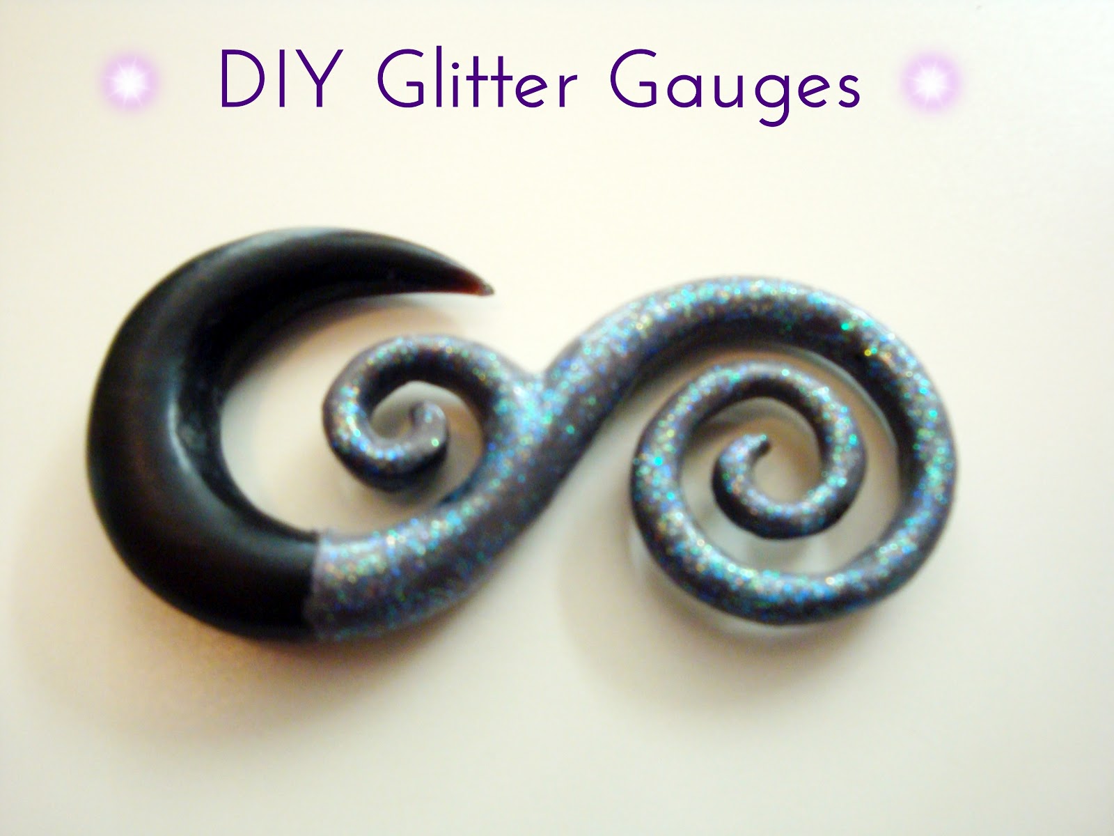 Cardigan Noir Crafty DIY Glitter Gauges