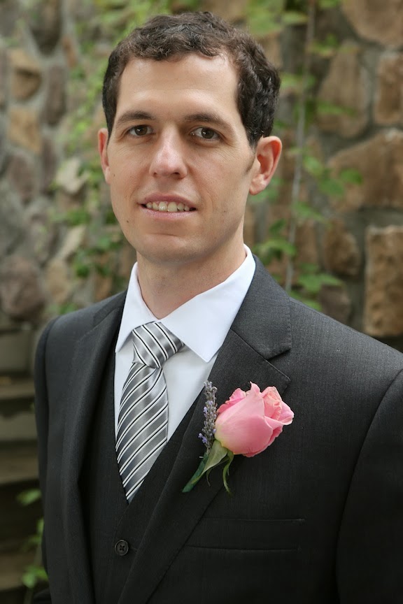 Bluemont Vineyard Groom Photo Bluemont Vineyard Groom Photo
