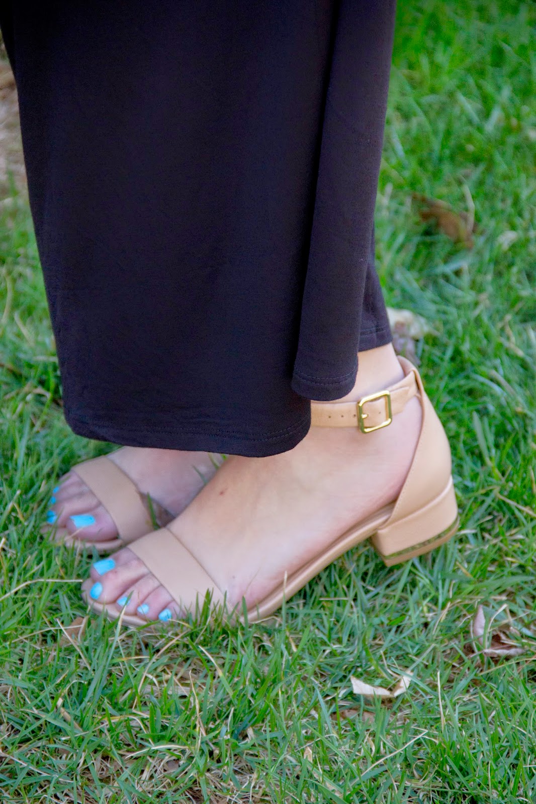 Perfect nude sandals