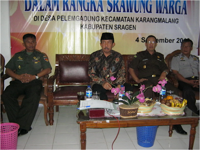 GIAT SRAWUNG WARGA DANRAMIL-02/KARANGMALANG BERSAMA BUPATI SRAGEN GIAT SRAWUNG WARGA DANRAMIL-02/KARANGMALANG BERSAMA BUPATI SRAGEN