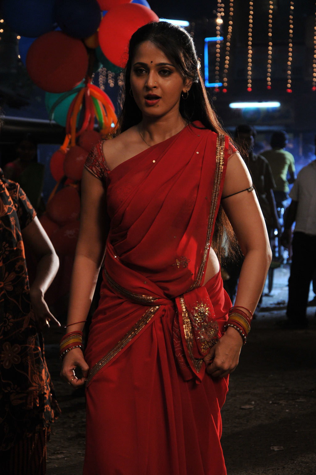 Anushka Spicy Hot Photo Stills In Vedam vaanam Movie ~ Cine Andhra - Forums