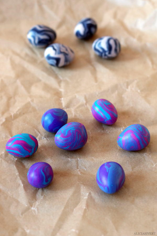 aliciasivert, alicia sivert, alicia sivertsson, diy, marmorera ägg, marble eggs, easter egg, påskägg, lera, fimolera, cernitlera, cernit, polymer, polymerlera, fimolera, clay, skruvöglor, guldtråd, blanda egna färger, ny färg, påsk, påskadvent
