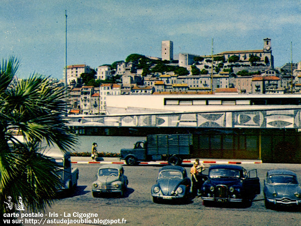 Cannes - La gare maritime et service des îles  Architecte : Georges Buzzi et Guy Lambelin  Céramiques: Roger Capron  Construction : 1954 - 1957