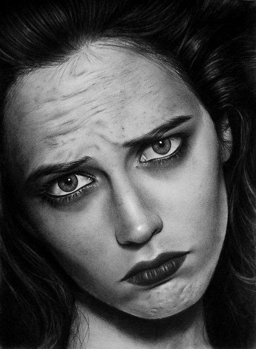 05-Eva-Green-Valentina-Zou-Pencils-and-Charcoal-Hyper-Realistic-Drawings-www-designstack-co