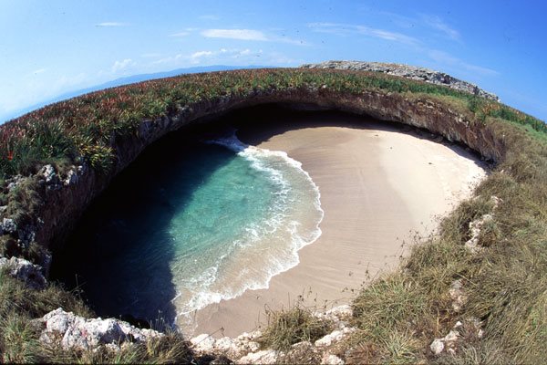 Ο ΠΑΡΑΔΕΙΣΟΣ ΣΤΗΝ ΓΗ ΚΡΥΒΕΤΑΙ ΣΤΟ ΜΕΞΙΚΟ Hidden+Beach,+Marieta+Islands,+Mexico