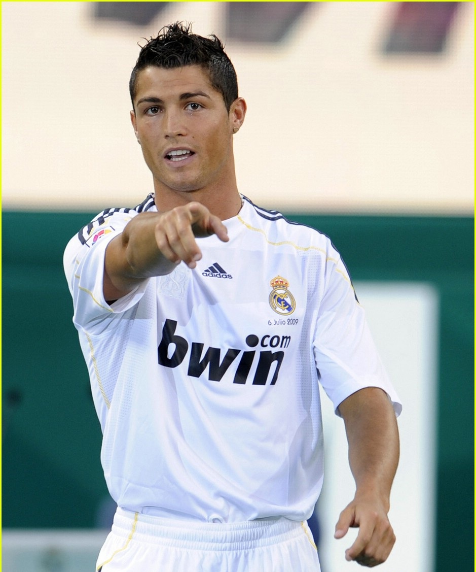 informations, videos and wallpapers Cristiano Ronaldo