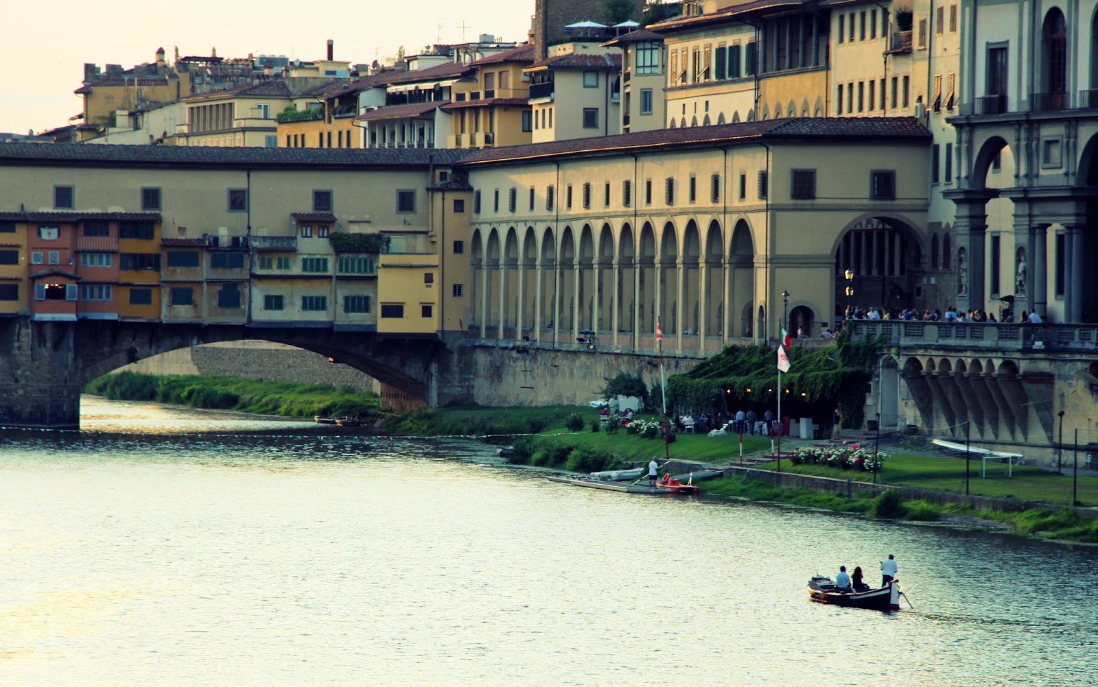 Florence and the River Arno, Italy Florence and the River Arno, Italy
