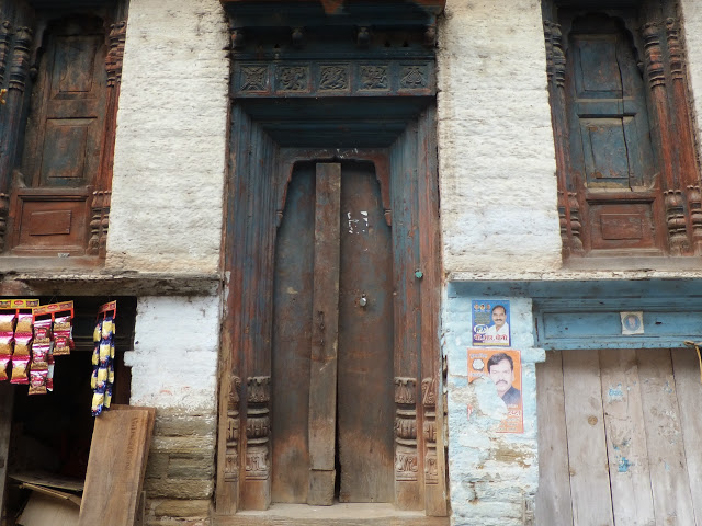 дверь в индийский дом