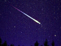 VÍDEOS DE QUEDAS DE METEOROS E METEORITOS VÍDEOS DE QUEDAS DE METEOROS E METEORITOS