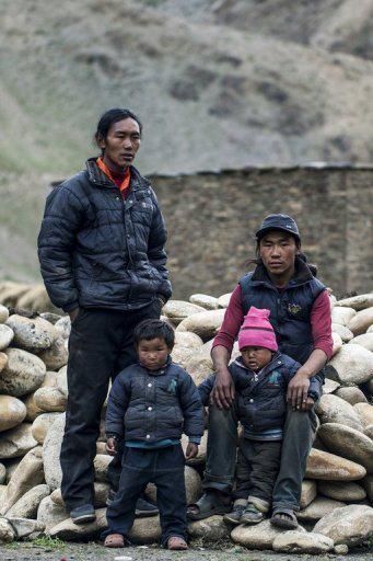Tradisi Unik Berbagi Istri Di Himalaya [ www.BlogApaAja.com ]