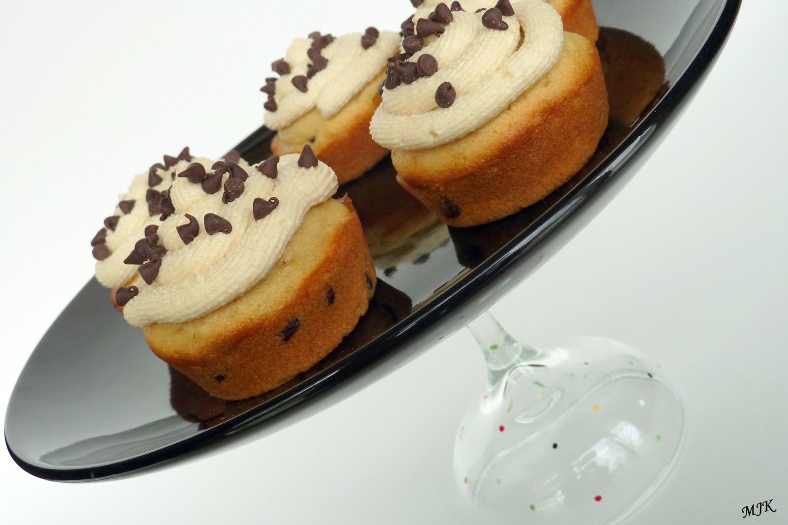 Melissa's Cuisine Chocolate Chip Cookie Dough Cupcakes