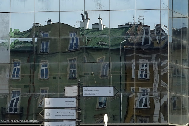 Plac Bohaterów Getta kamienice