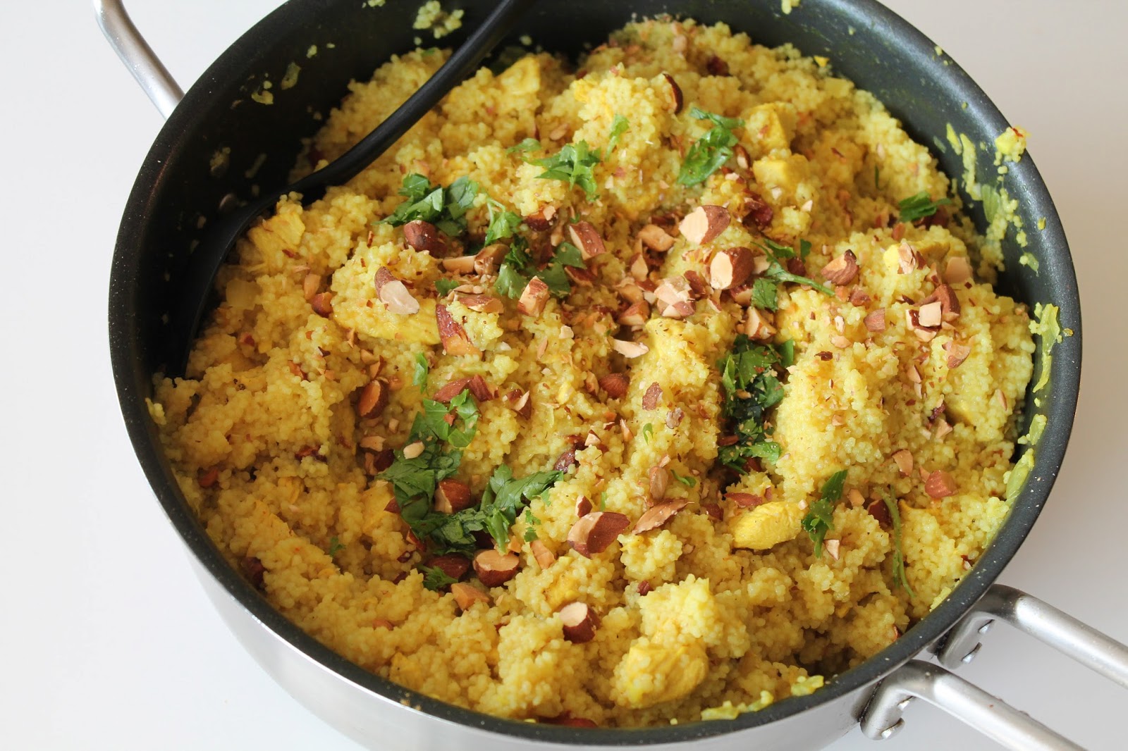 Marokkansk kylling og couscous med ristede mandler AnnaMad blog