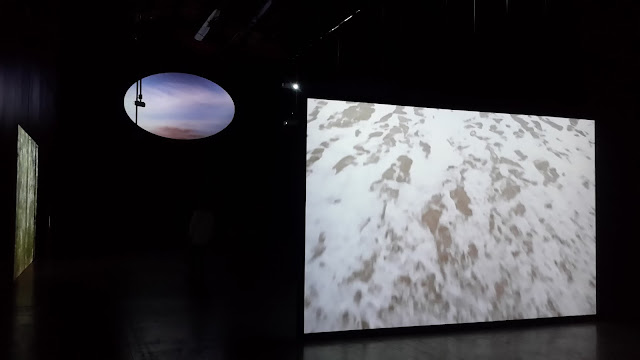 MATADERO_GLENDA_LEON_CADA_RESPIRO_VOA_GALLERY_BLOG_DE_ARTE Exposiciones temporales, 2015, Madrid, guggenheim bilbao, Museo Reina Sofia, El Matadero, Jeff Koons, Jenny Holzer, Mark Rothko, Franck Gehry, Daniel Andujar, Glenda Leon, Cada respiro, Guerrilla Girls, Blogs de arte, Retrospectiva, Voa Gallery, Victim of art, Yvonne Brochard, MAV, Mujeres en las artes visuales,