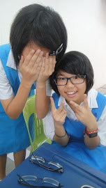 me n qiao=.=closing eye