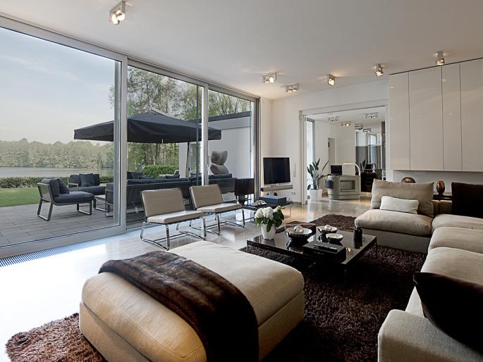 Lakefront Home Interior Design