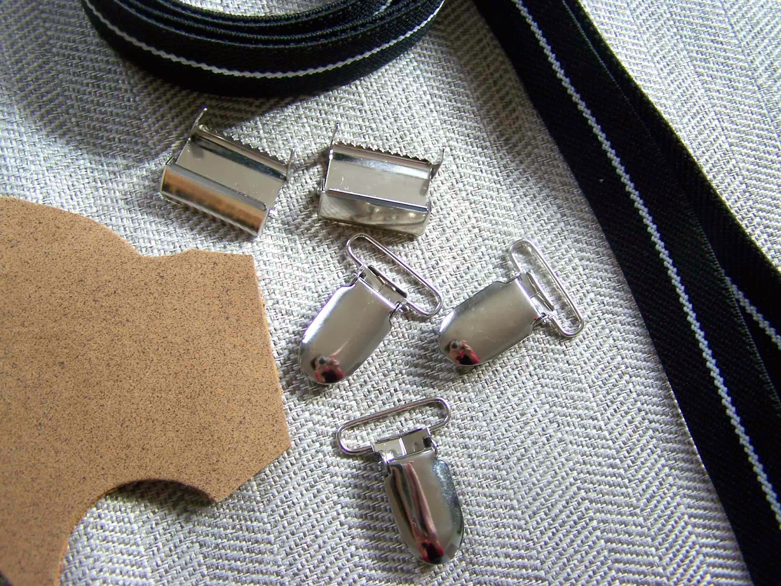 Made by Me. Shared with you. DIY Adjustable Elastic Suspenders