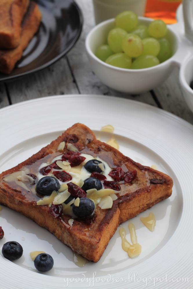 GoodyFoodies Recipe French Toast with Honey Yogurt
