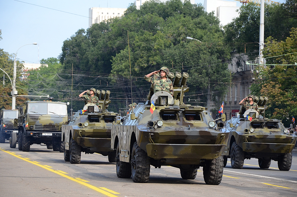 الصاروخ الروسي المضاد للدبابات Konkurs AT-5 Spandrel Moldova+BRDM2s+with
