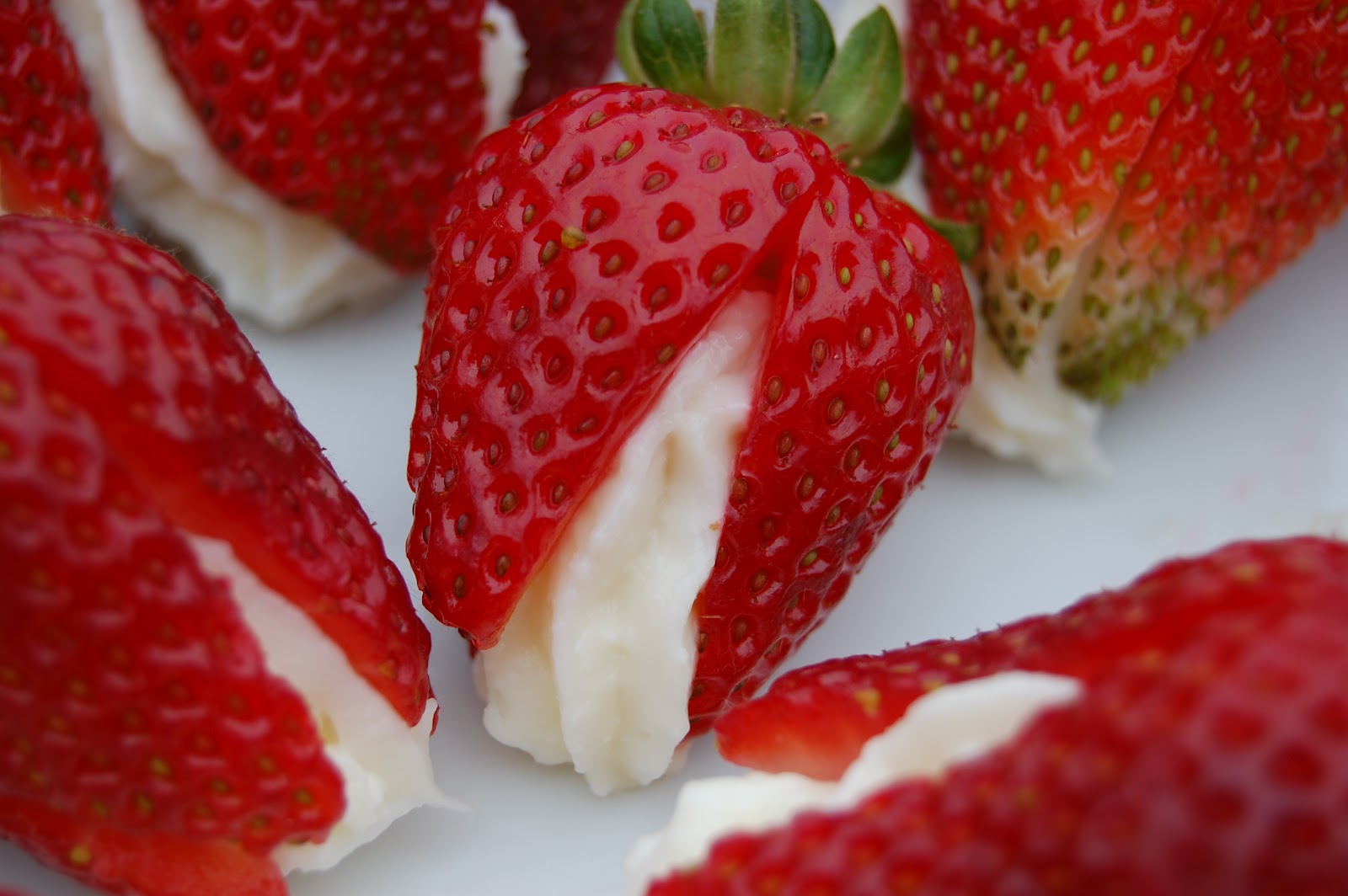 That's Damn Good! Cheesecake Filled Strawberries